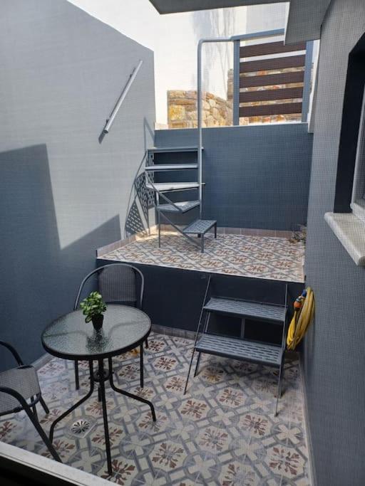 Petite Suite With Backyard. Mytilíni Екстериор снимка